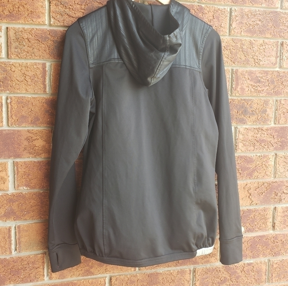 Reebok  Play Dry Reflective Black Jacket Size M - Picture 2 of 7